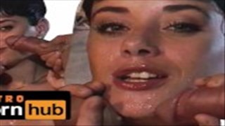 Zarośnięta Niemka fajnie na nim podskakuje