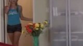 Blondyna chce poczuć pałę