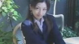 Japonka ostro krzyczy jak ją jebie