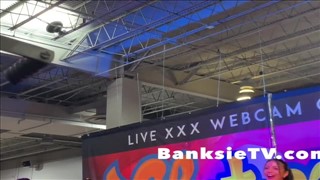 Lesbijki zapinają się na pieska