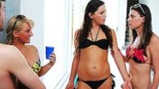 Przystojniak i bruneta