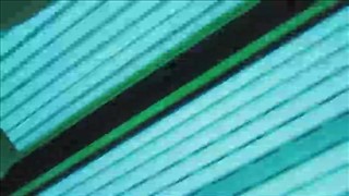 Wspaniałe brunetki zajmują się facetem