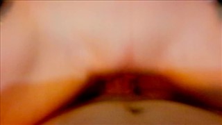 Stercząca pała i lizanie czekoladowych jajek HD