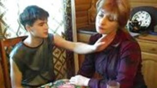 Młody ogier i starsza pani