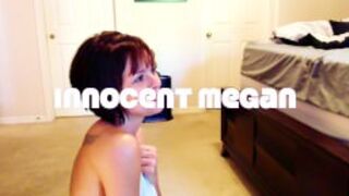 Brunetka ma głębokie gardło