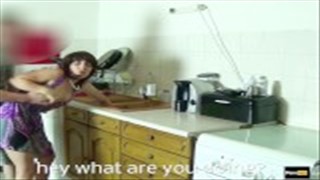 Starsza pani ma mega biust