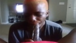 Super Barbie pieści się po cycach i piczy