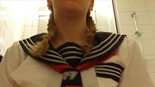 Azjatka została wypieszczona przez wielu kolesi