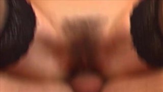 Pieszczona po piersiach w długim porno