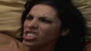 Ziomek liże cipsko czarnowłosej babki