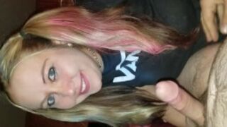 Niebieskie oczka szalonej i napalonej amatorki