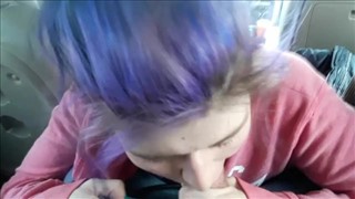 Publiczny seks ze starą damą pod drzewkiem