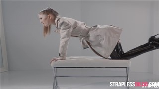 Wypieścił cycuszki opalonej blondynki