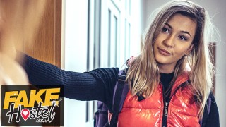 Lesbijskie porno w hostelu