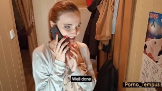 Szybki seks z rudą niunią przed lustrem