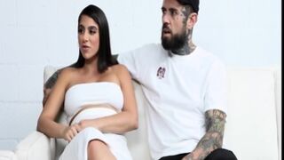 Seks po wywiadzie z niegrzecznymi suczkami