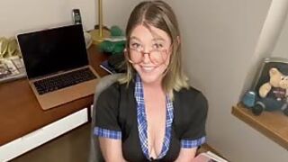 Urocza okularnica ma głębokie gardło