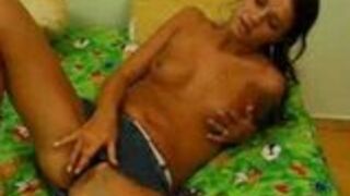 Cute teen girl finger fucking