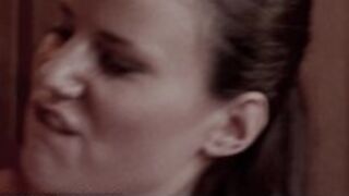 Delikatny seks w saunie z cudowną suczką