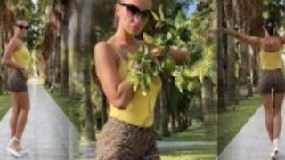 Wakacyjny seks z opaloną panienką