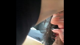 Przywitały się i poszły do sypialni