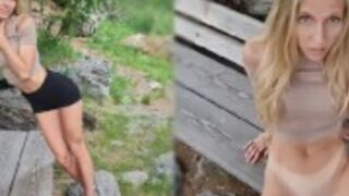 Numerek z piękną laską na drewnianej ławeczce