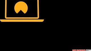 Modelki na Wakacjach: Naga Aplikacja i Ostry Seks