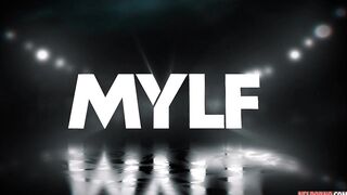 Wytatuowane MILF-y z Wielkimi Cyckami: Ostry Seks Swingersów