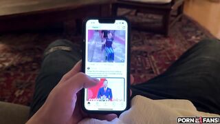 Nastolatka Influencerka w Ostrym Domowym Gangbangu na Cztery Osoby